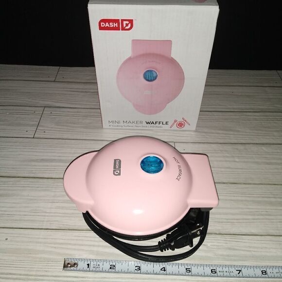 Dash Pink Mini Waffle Maker 4" Cooking Surface Non-stick 350 Watts - Picture 7 of 10